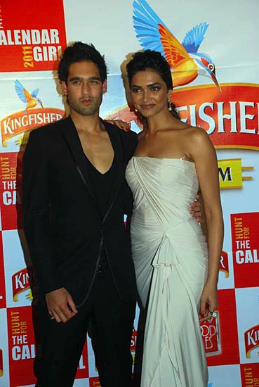 किंगफिशर का नया कैलेंडर जल्‍द | 'ज्‍वेलरी वीक' में दीपिका