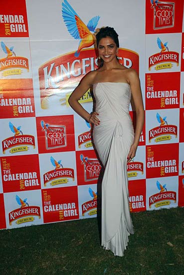 किंगफिशर का नया कैलेंडर जल्‍द | 'ज्‍वेलरी वीक' में दीपिका