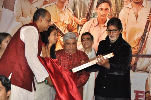 'खेलें हम जी जान से' का म्‍यूजिक लांच | दीपिका के जलवे