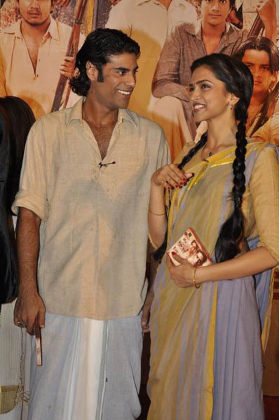 'खेलें हम जी जान से' का म्‍यूजिक लांच | दीपिका के जलवे