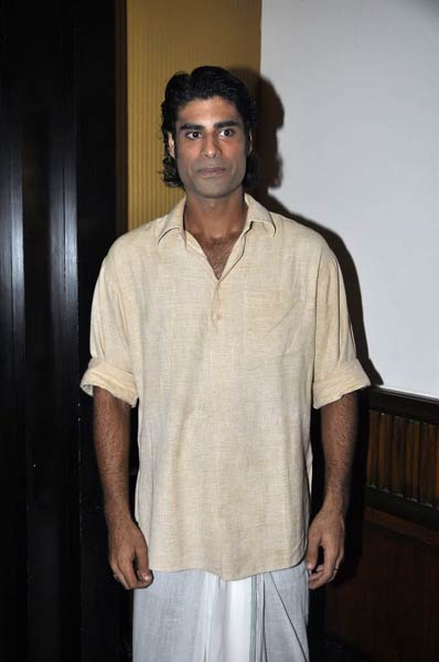 'खेलें हम जी जान से' का म्‍यूजिक लांच | दीपिका के जलवे