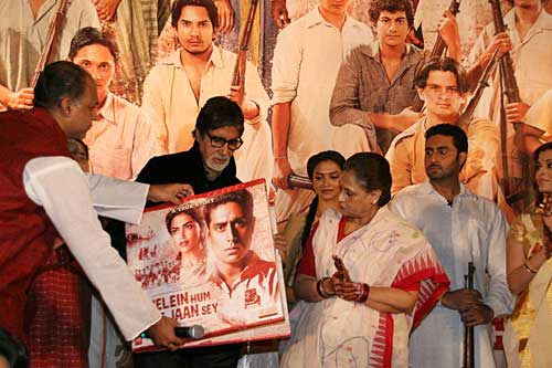 'खेलें हम जी जान से' का म्‍यूजिक लांच | दीपिका के जलवे