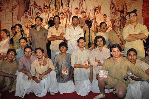 'खेलें हम जी जान से' का म्‍यूजिक लांच | दीपिका के जलवे