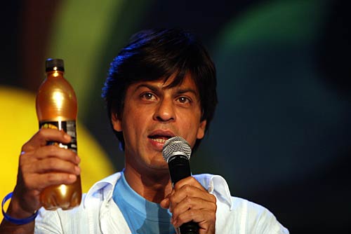 बॉलीवुड के किंग खान को जन्मदिन की बधाई | विशेष कवरेज