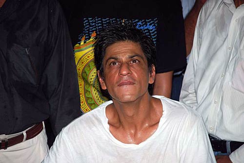 बॉलीवुड के किंग खान को जन्मदिन की बधाई | विशेष कवरेज