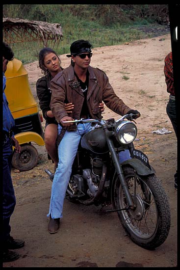 बॉलीवुड के किंग खान को जन्मदिन की बधाई | विशेष कवरेज