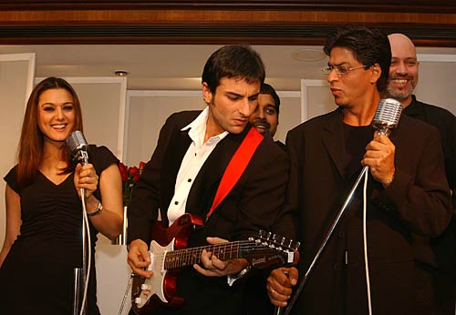 बॉलीवुड के किंग खान को जन्मदिन की बधाई | विशेष कवरेज