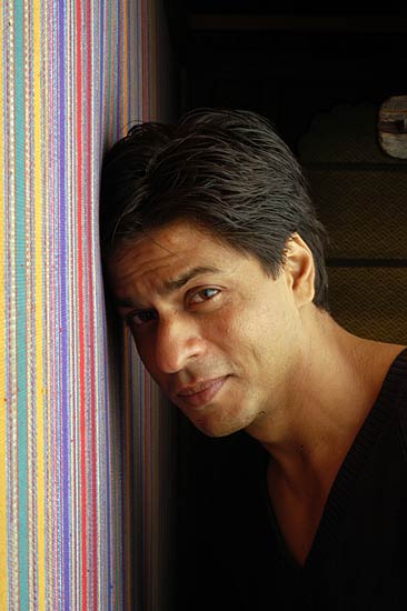 बॉलीवुड के किंग खान को जन्मदिन की बधाई | विशेष कवरेज