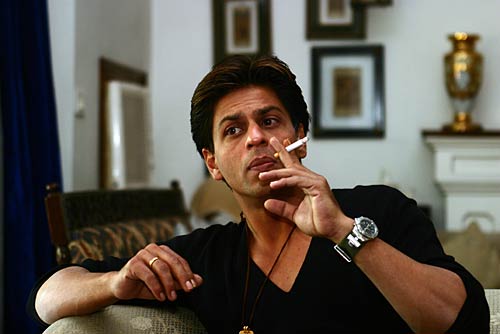 बॉलीवुड के किंग खान को जन्मदिन की बधाई | विशेष कवरेज