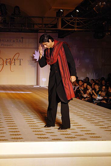 बॉलीवुड के किंग खान को जन्मदिन की बधाई | विशेष कवरेज