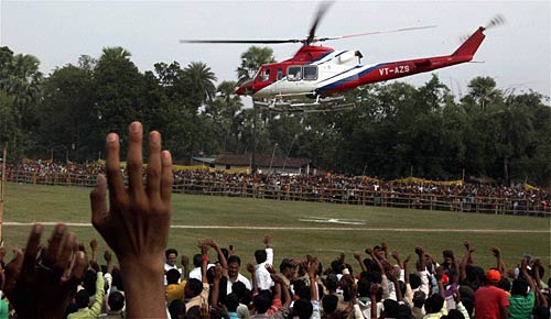 चुनावी सभा में नीतीश पर बरसे राहुल