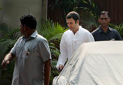 चुनावी सभा में नीतीश पर बरसे राहुल