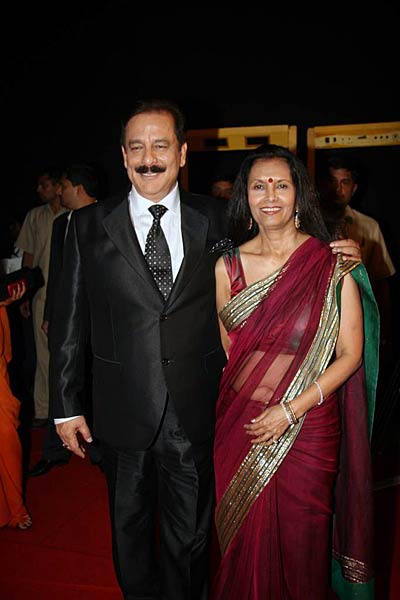 सहारा अवॉर्ड में बॉलीवुड का तड़का  | ब्राइडल वीक में हसिनाएं