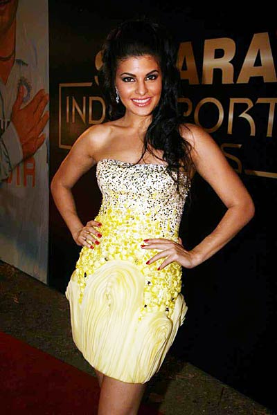 सहारा अवॉर्ड में बॉलीवुड का तड़का  | ब्राइडल वीक में हसिनाएं