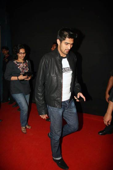 सहारा अवॉर्ड में बॉलीवुड का तड़का  | ब्राइडल वीक में हसिनाएं