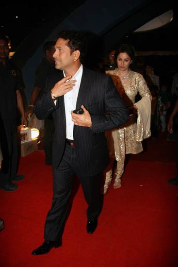 सहारा अवॉर्ड में बॉलीवुड का तड़का  | ब्राइडल वीक में हसिनाएं