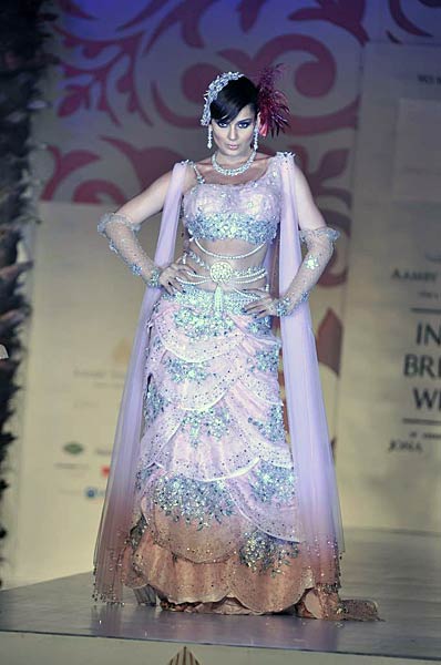 'इंडियन ब्राइडल वीक' में हसीनाएं |  देखो-देखो...ये है जलवा