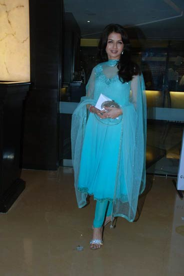 'इंडियन ब्राइडल वीक' में हसीनाएं |  देखो-देखो...ये है जलवा