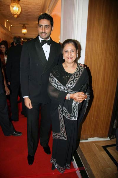 'हॉल ऑफ फेम' में पहुंचे सितारे | किंगफिशर का कैलेंडर