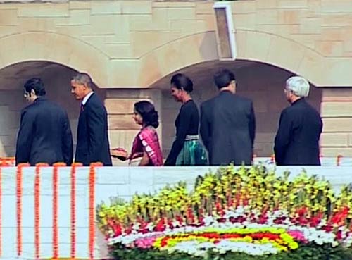 ओबामा दंपति ने बापू को अर्पित किये श्रद्धासुमन