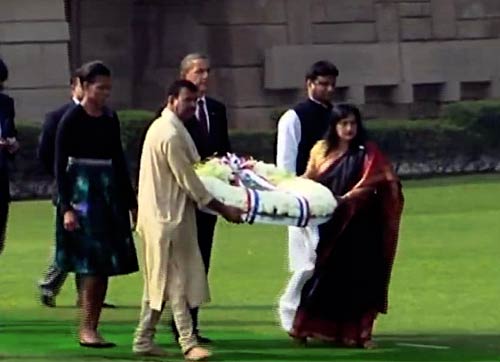 ओबामा दंपति ने बापू को अर्पित किये श्रद्धासुमन