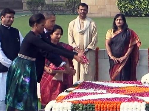 ओबामा दंपति ने बापू को अर्पित किये श्रद्धासुमन