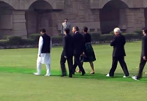 ओबामा दंपति ने बापू को अर्पित किये श्रद्धासुमन