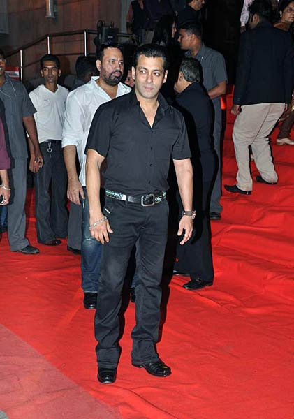 ये हैं बॉलीवुड के दबंग  | ब्राइडल वीक में हसिनाएं