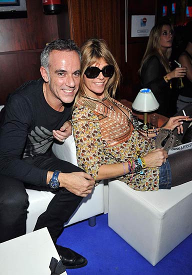 एमटीवी इएमए अवार्ड्स की 'रंगीनियां' |  देखो...  ये है जलवा