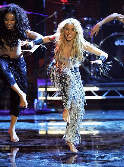 एमटीवी इएमए अवार्ड्स की 'रंगीनियां' |  देखो...  ये है जलवा