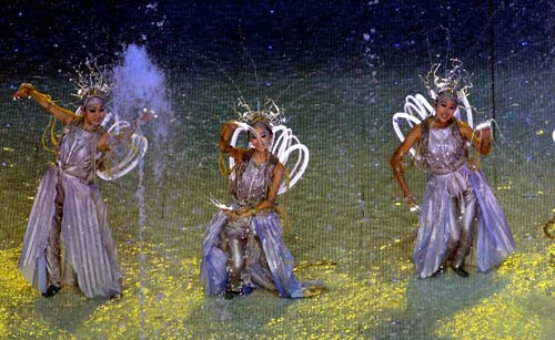 रंगारंग रहा एशियाई खेलों का उद्घाटन समारोह...