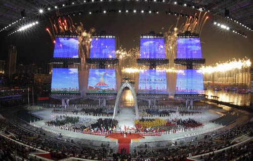 रंगारंग रहा एशियाई खेलों का उद्घाटन समारोह...