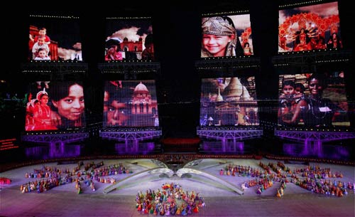 रंगारंग रहा एशियाई खेलों का उद्घाटन समारोह...