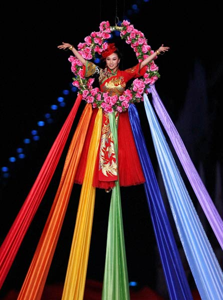 रंगारंग रहा एशियाई खेलों का उद्घाटन समारोह...