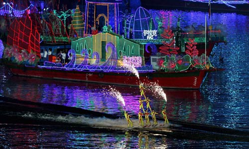 रंगारंग रहा एशियाई खेलों का उद्घाटन समारोह...