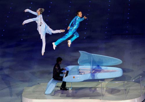 रंगारंग रहा एशियाई खेलों का उद्घाटन समारोह...