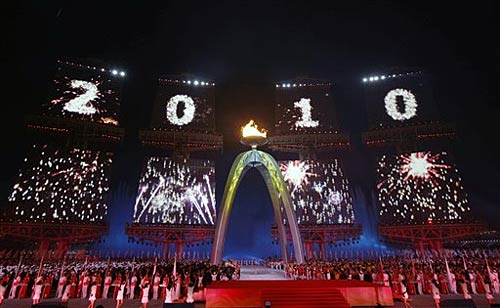 रंगारंग रहा एशियाई खेलों का उद्घाटन समारोह...