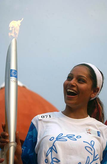 हसीनों की दिलकश अदाएं | एमटीवी अवार्डस की रंगीनियां