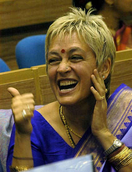 हसीनों की दिलकश अदाएं | एमटीवी अवार्डस की रंगीनियां