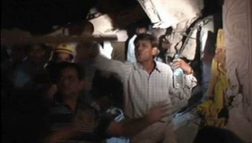 लक्ष्‍मीनगर में इमारत गिरी, पहली तस्‍वीरें