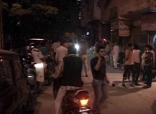 लक्ष्‍मीनगर में इमारत गिरी, पहली तस्‍वीरें