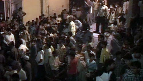 लक्ष्‍मीनगर में इमारत गिरी, पहली तस्‍वीरें