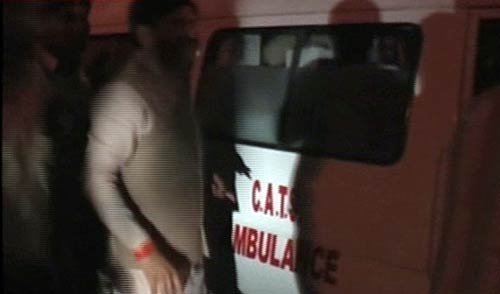 लक्ष्‍मीनगर में इमारत गिरी, पहली तस्‍वीरें