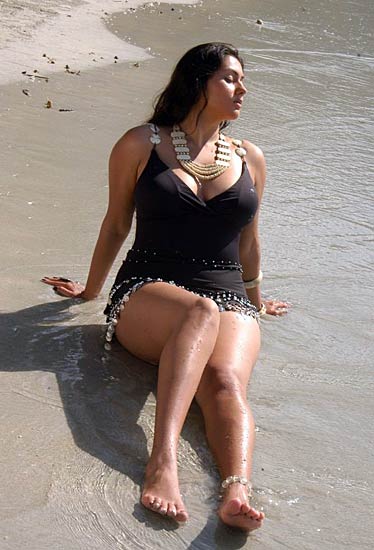 दक्षिण की अभिनेत्रियों का जलवा | सिल्‍क की अनदेखी तस्वीरें