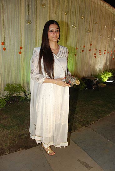 भारतीय परिधान में अभिनेत्रियां | सेंसर बोर्ड रहा मेहरबान