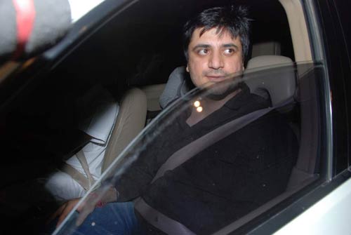 'गुजारिश' की स्‍क्रीनिंग में जुटे बॉलीवुड सितारे...