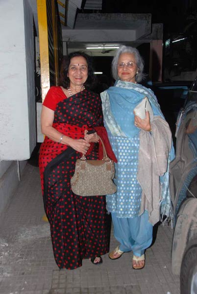 'गुजारिश' की स्‍क्रीनिंग में जुटे बॉलीवुड सितारे...