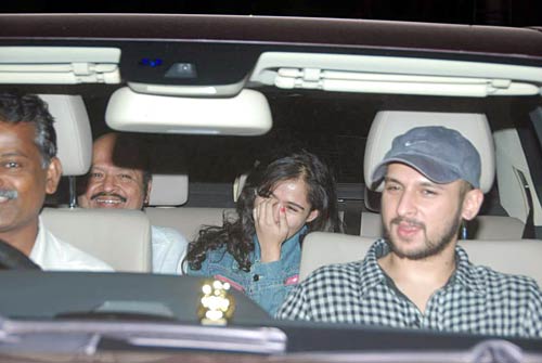 'गुजारिश' की स्‍क्रीनिंग में जुटे बॉलीवुड सितारे...