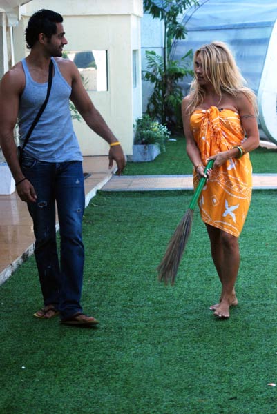 बिग बॉस में पामेला । प्‍लेब्वॉय की सेक्‍सी शख्सियत