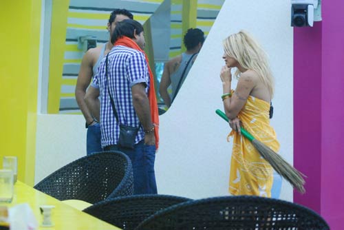 बिग बॉस में पामेला । प्‍लेब्वॉय की सेक्‍सी शख्सियत